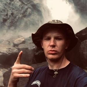 Meet your Posher, Cameron